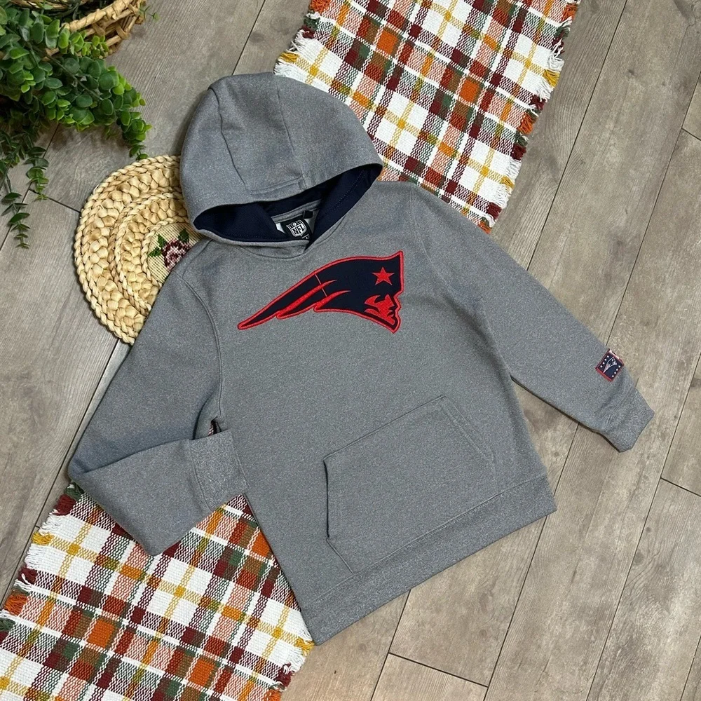 NFL New England Patriots Boy’s Logo Front Hoodie Sweatshirt Size Medium